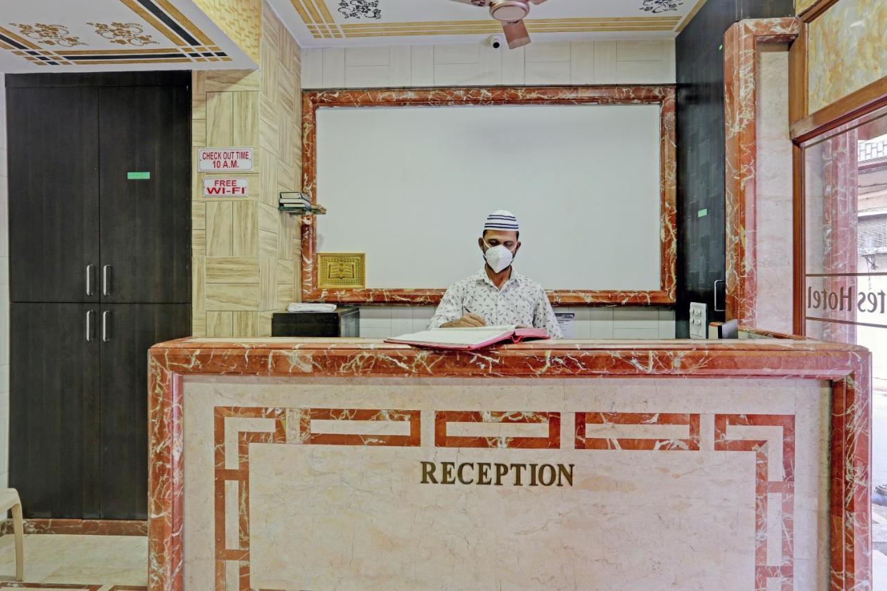 Capital O 79386 Hotel Emirates Mumbai (Bombay) Buitenkant foto