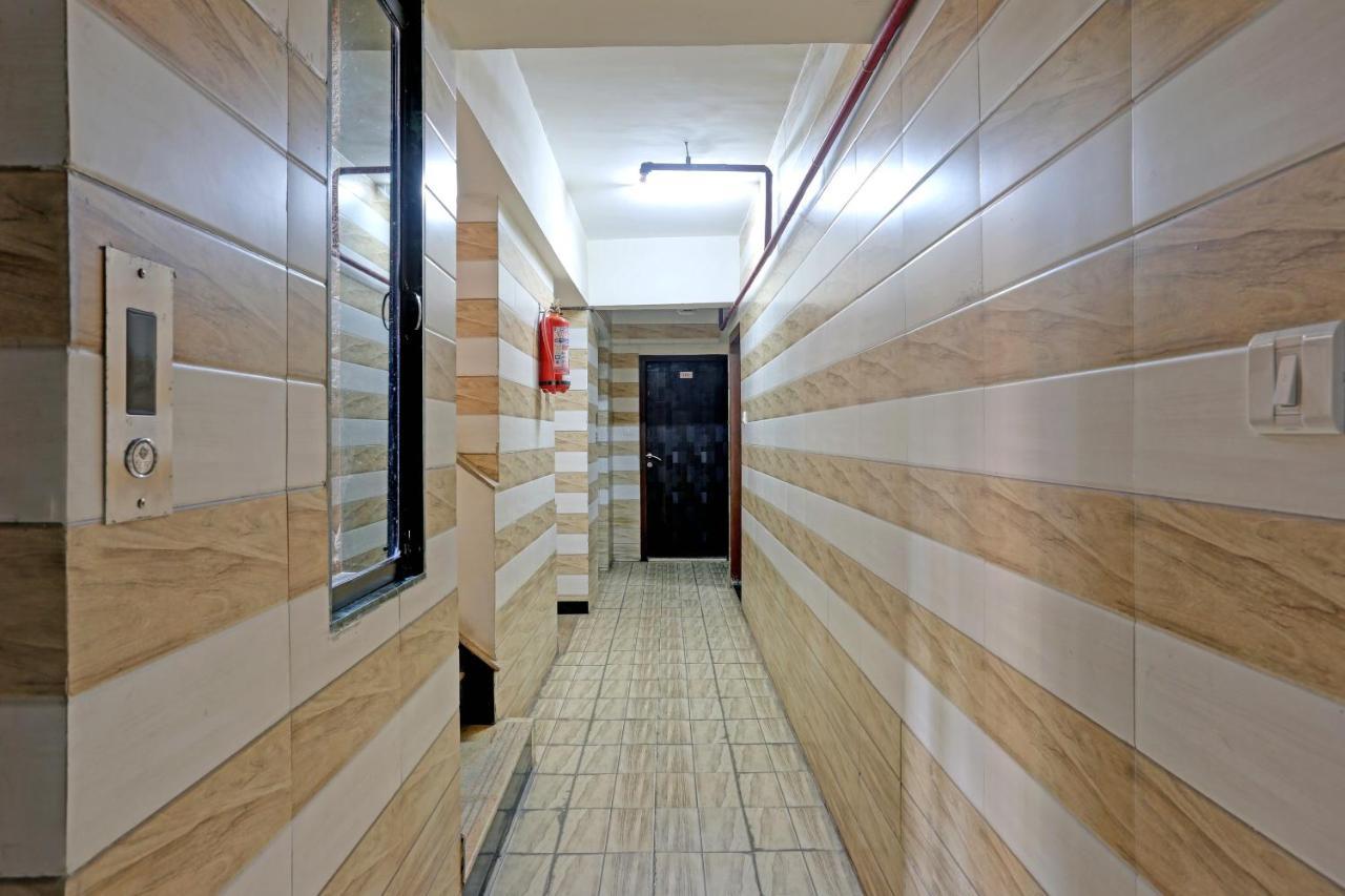 Capital O 79386 Hotel Emirates Mumbai (Bombay) Buitenkant foto